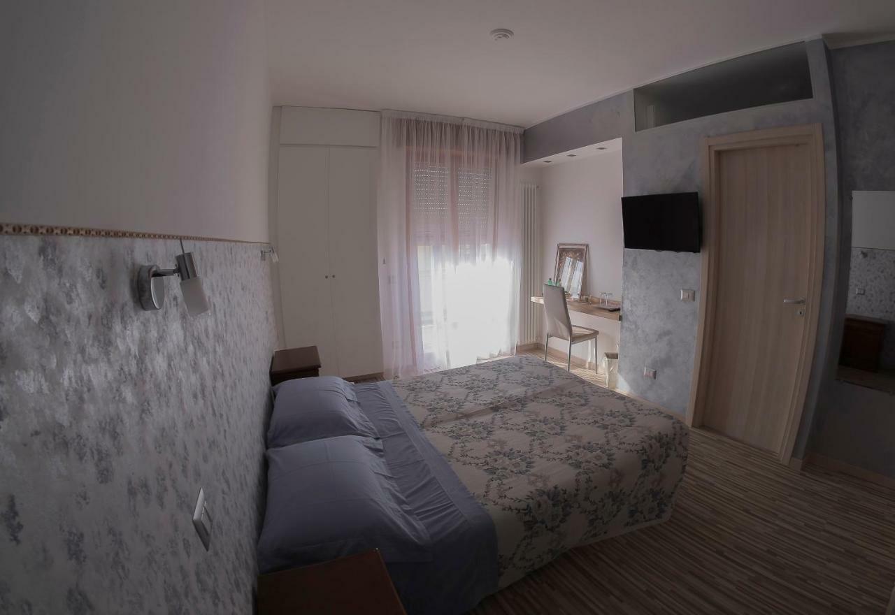 Verona Fiere Rooms Екстер'єр фото
